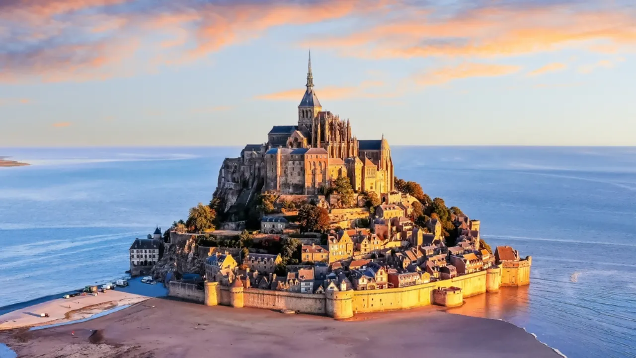 Mont Saint-Michel, una delle mete pi&ugrave; fiabesche d'Europa