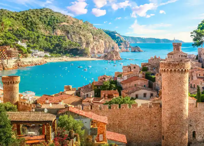 Tossa de Mar, Spagna. Una delle mete più fiabesche d'Europa