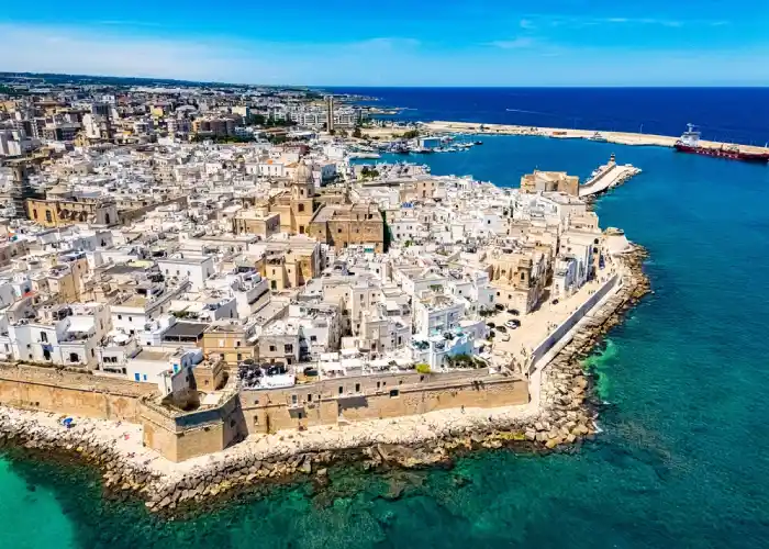A Monopoli si terrà il PhEST 2026
