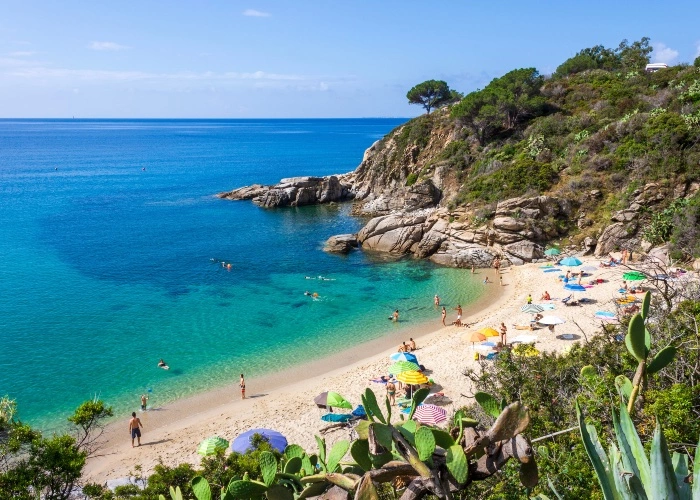 Cavoli beach