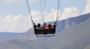 L'altalena gigante di Villars: il nuovo volto del turismo ad alta quota