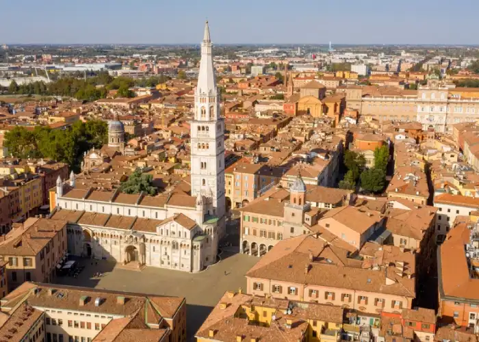 Modena - i luoghi di Francesco Guccini