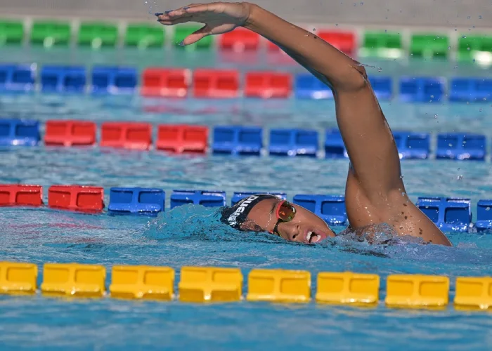 Sara Curtis in vasca