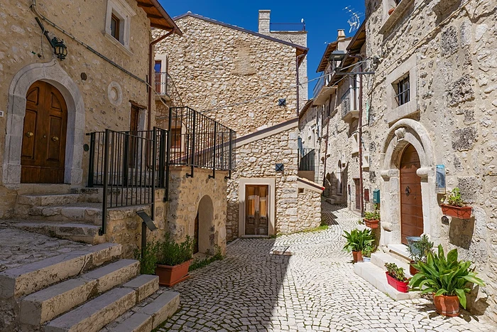 castel del monte abruzzo