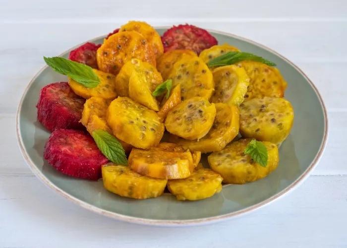 Fichi d'india tagliati a fette