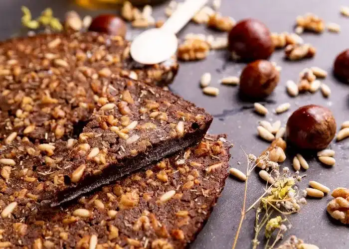 castagnaccio celebre ricetta con le castagne