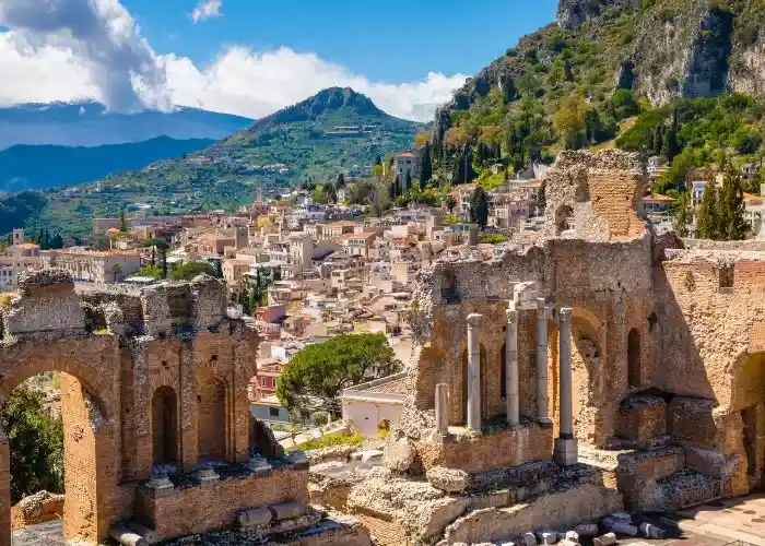 Vacanze Sicilia a ottobre c'è Taormina