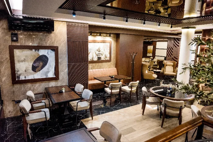 Lobby di un hotel a cinque stelle nel centro di Milano