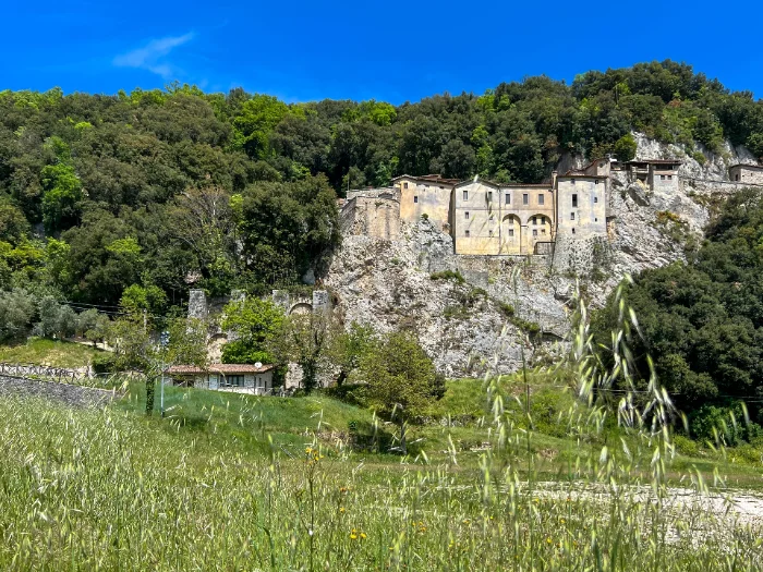 Santuario di Greccio nella valle di Rieti, alternativa per la festa di San Francesco