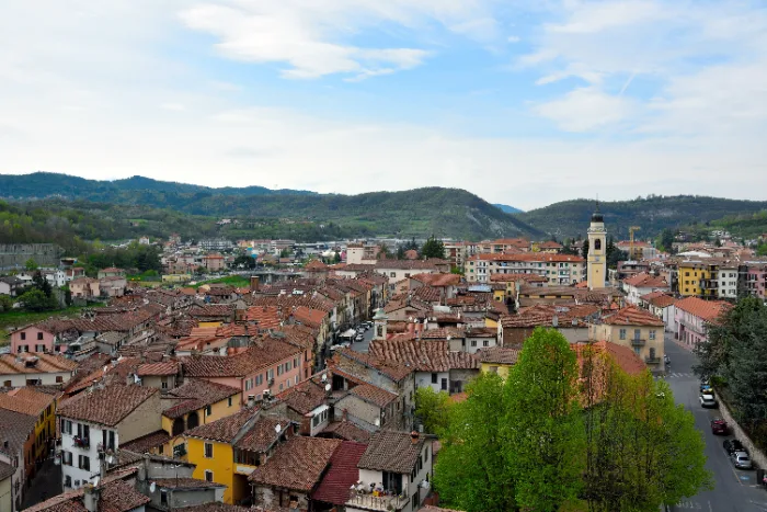 I tetti del centro storico di Millesimo, in Val Bormida
