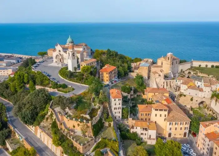 Colle Guasco, la Cattedrale di San Ciriaco ad Ancona