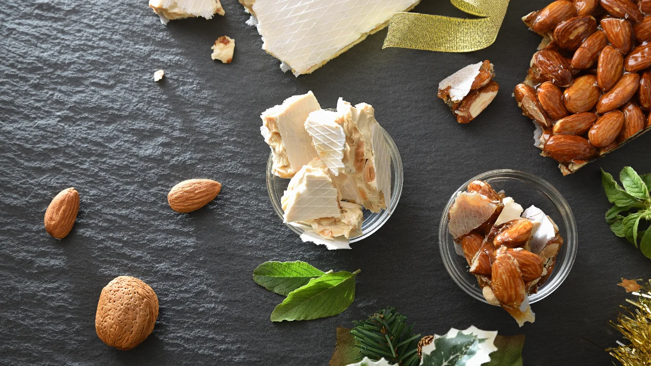Dove mangiare alla Festa del Torrone: barrette di torrone alle mandorle